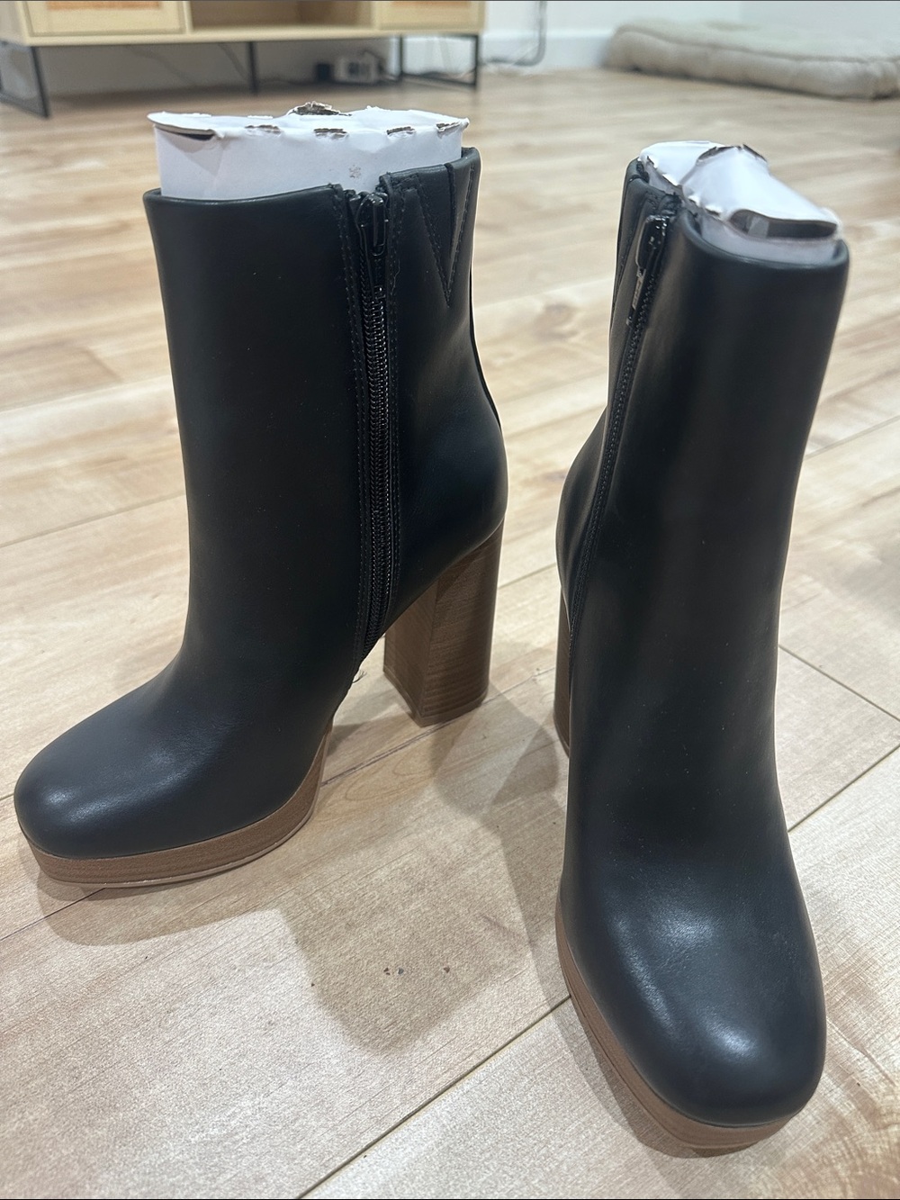 LC Lauren Conrad Black Platform Block Heel Ankle Boots with Brown Wood-Look Heel